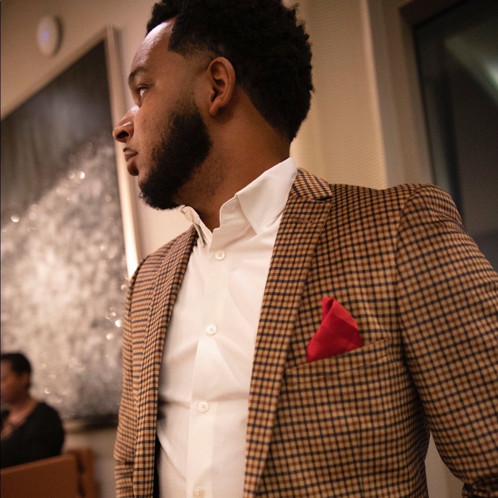 Meet your Posher, Anthony